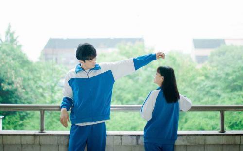 暗恋的句子99句：万人追，不如一人疼；万人宠，不如一人懂