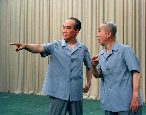 最负盛名的杰出的表演艺术家侯宝林的资料