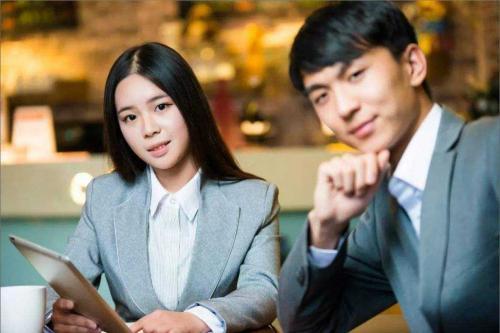 关于大学生应聘自我介绍800字范文3篇