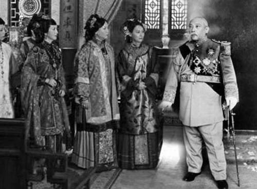 袁世凯的后人，这一百年来儿女四散，有毁有誉；孙辈曾孙，几经沉浮