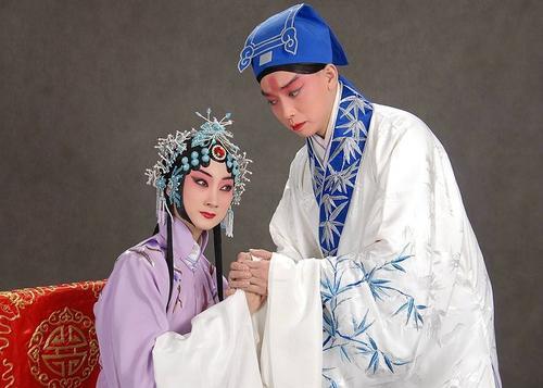 《浮生六记》中沈复是一个什么样的人？
