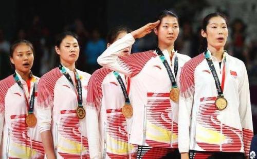 女排朱婷成长故事：从农村女孩到世界冠军