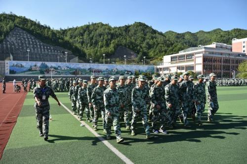 大学本科生军训成果展示暨开学典礼讲话稿2篇