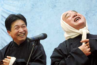 刘洪沂,李嘉存表演相声 刘洪沂,李嘉存表演相声