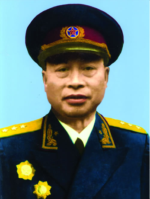 杨至成 杨至成