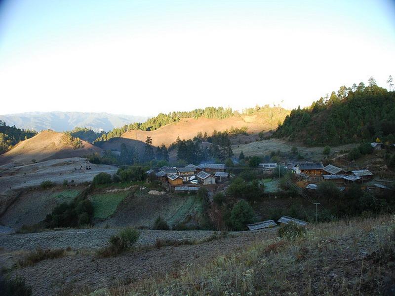 彝寨晨景 彝寨晨景