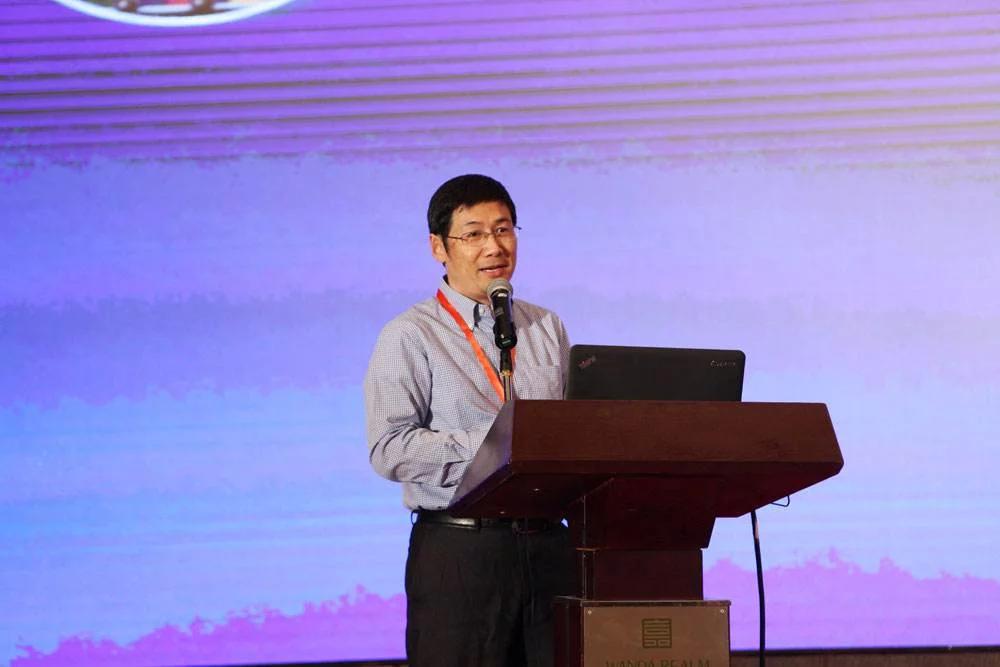 李敬泉(南京大学工程管理学院副教授) 李敬泉(南京大学工程管理学院副教授)