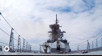 “海鹰”号发射9M96飞弹(想像图) “海鹰”号发射9M96飞弹(想像图)