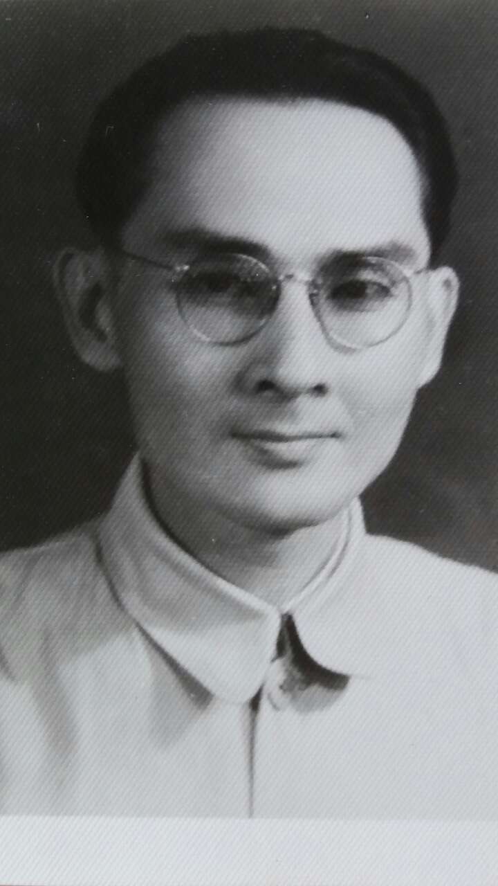 李伯球 李伯球