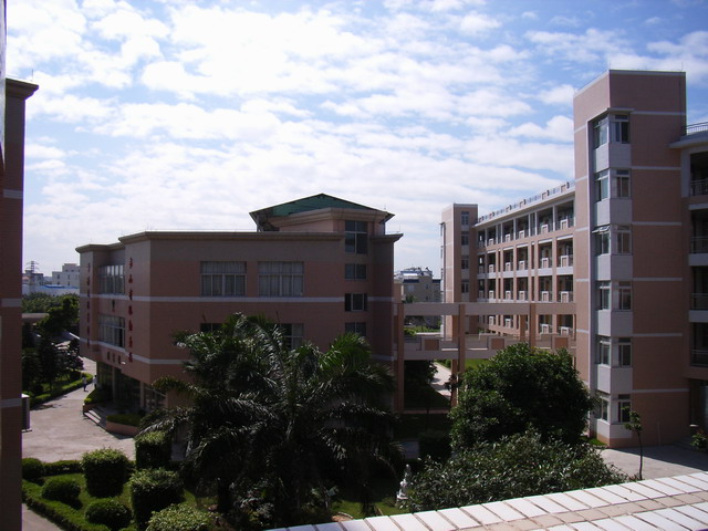 容桂中学 容桂中学