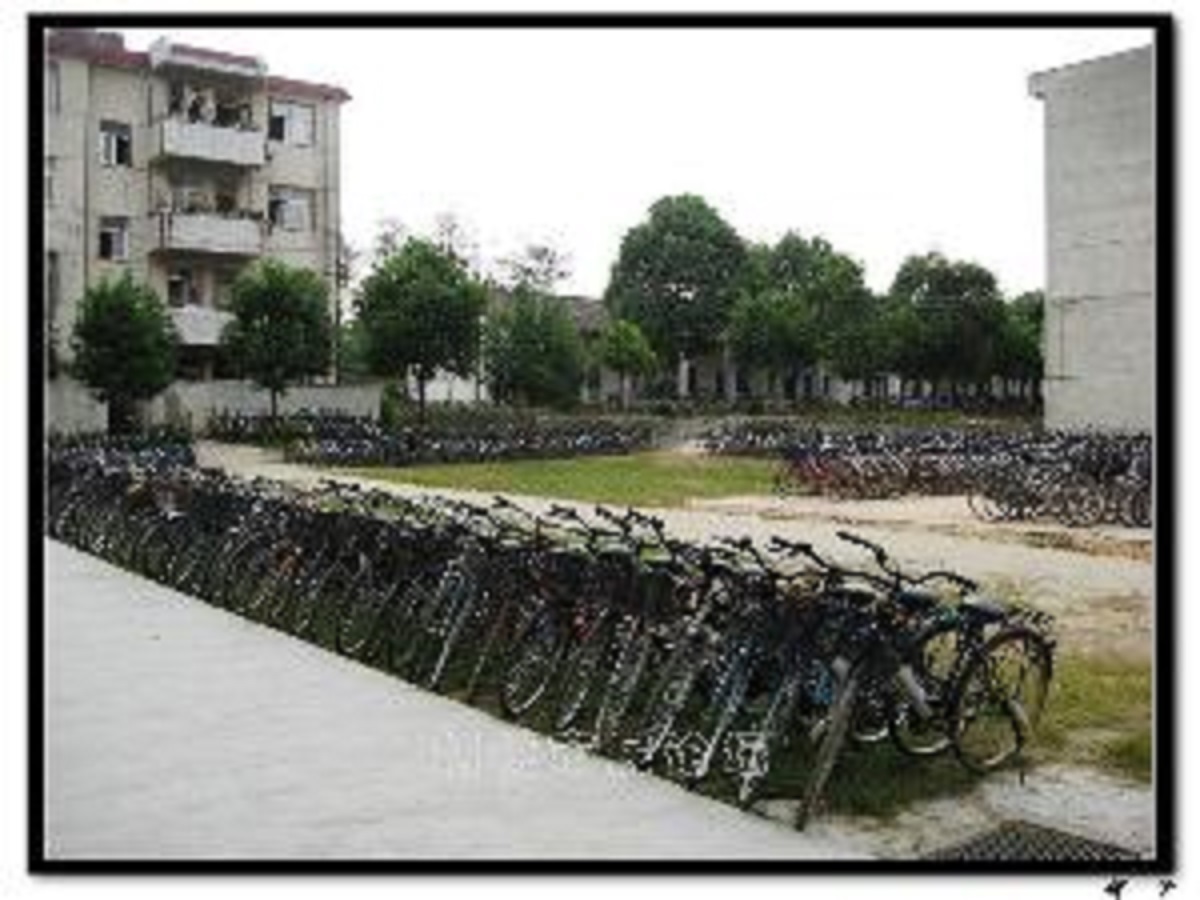 三河中学宿舍楼前 三河中学宿舍楼前