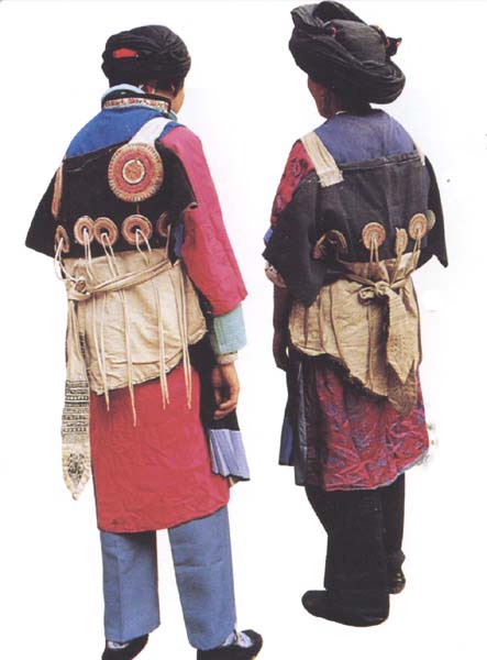 纳西族服饰 纳西族服饰