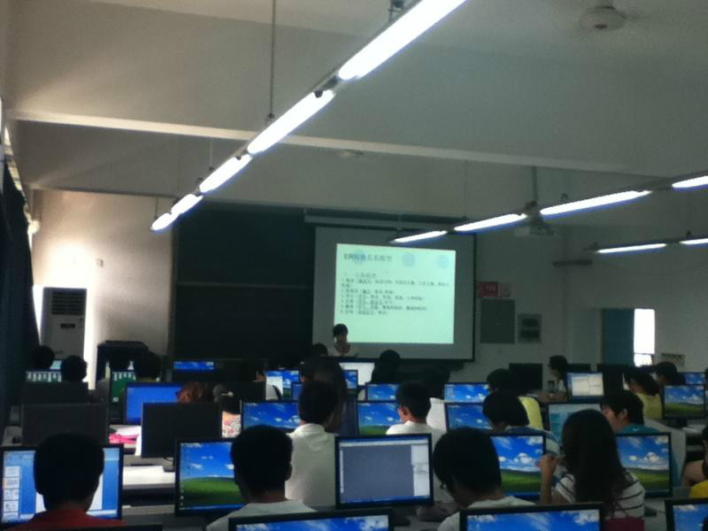 电子科技大学成都学院经济与管理工程系 电子科技大学成都学院经济与管理工程系