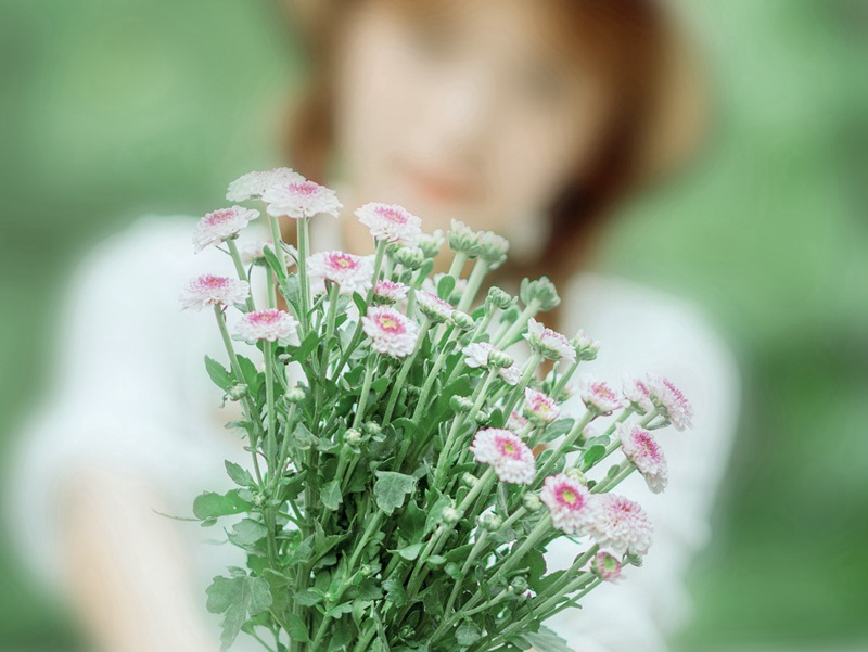 嗓子疼发朋友圈怎么说,发一条嗓子疼的说说(30句)
