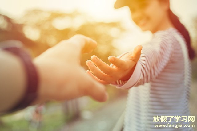 关于关心体贴女孩子的暖心话 暖到哭的句子送给女孩子