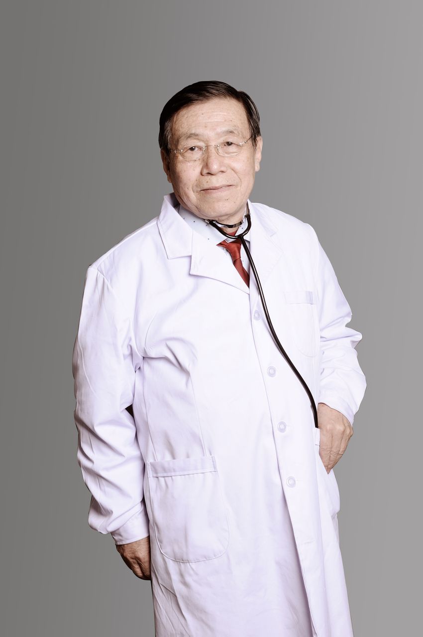 姚兴佳(中国医科大学博导)