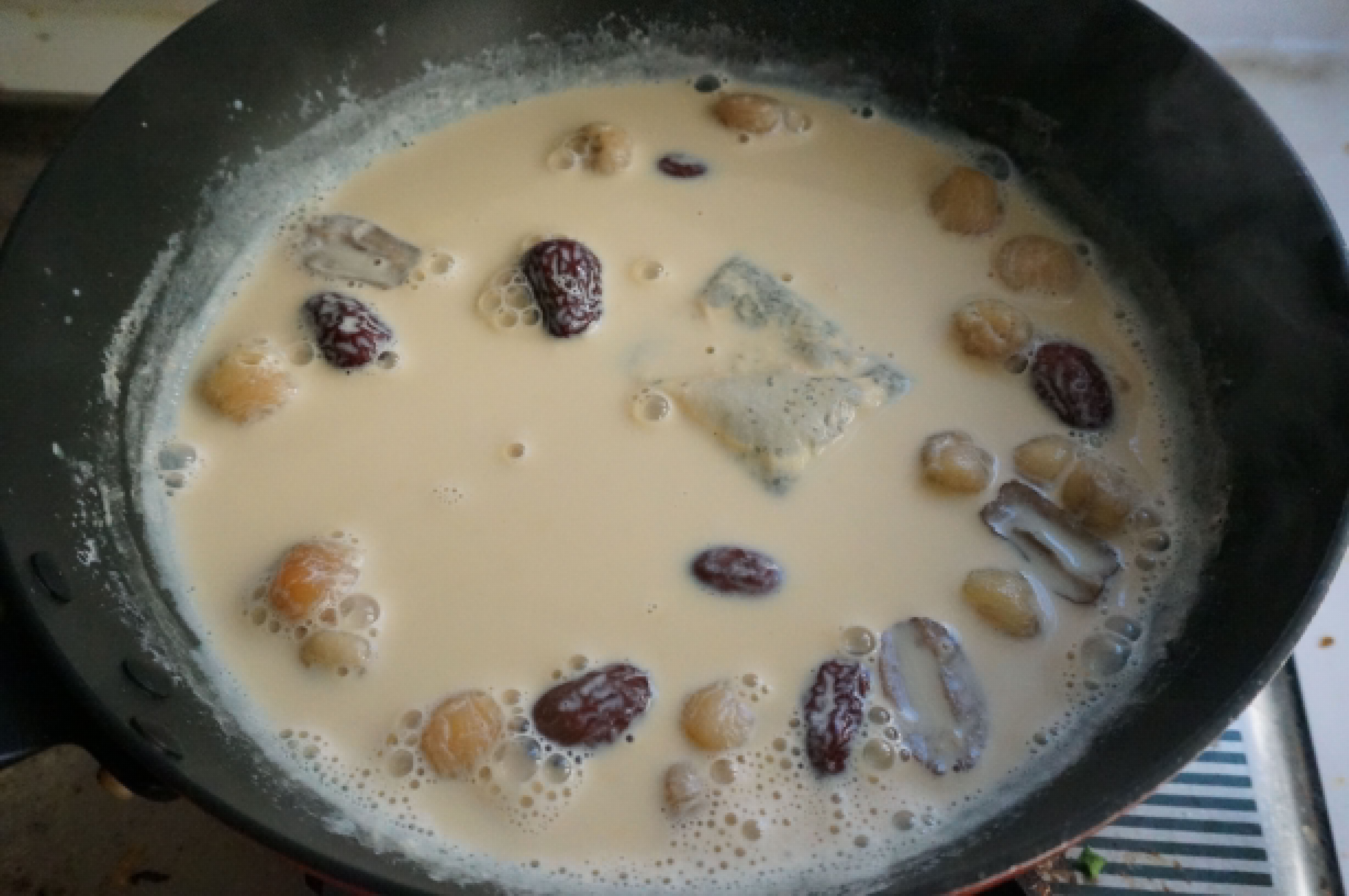 桂圆红枣奶茶