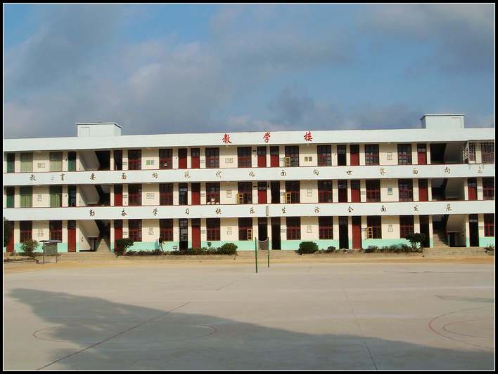 大湖中心国小教学楼 大湖中心国小教学楼
