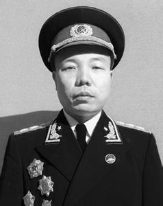 肖华 肖华