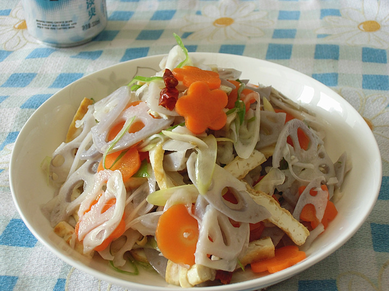 炝拌藕片 炝拌藕片