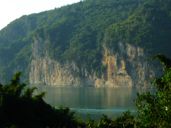 龙壁山