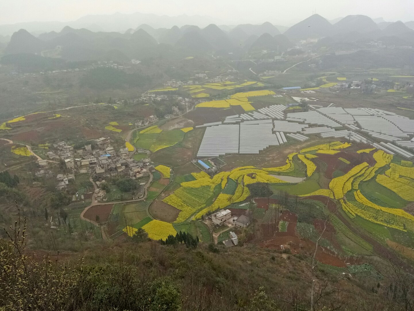 清镇市站街镇铝宝铝铁矿山