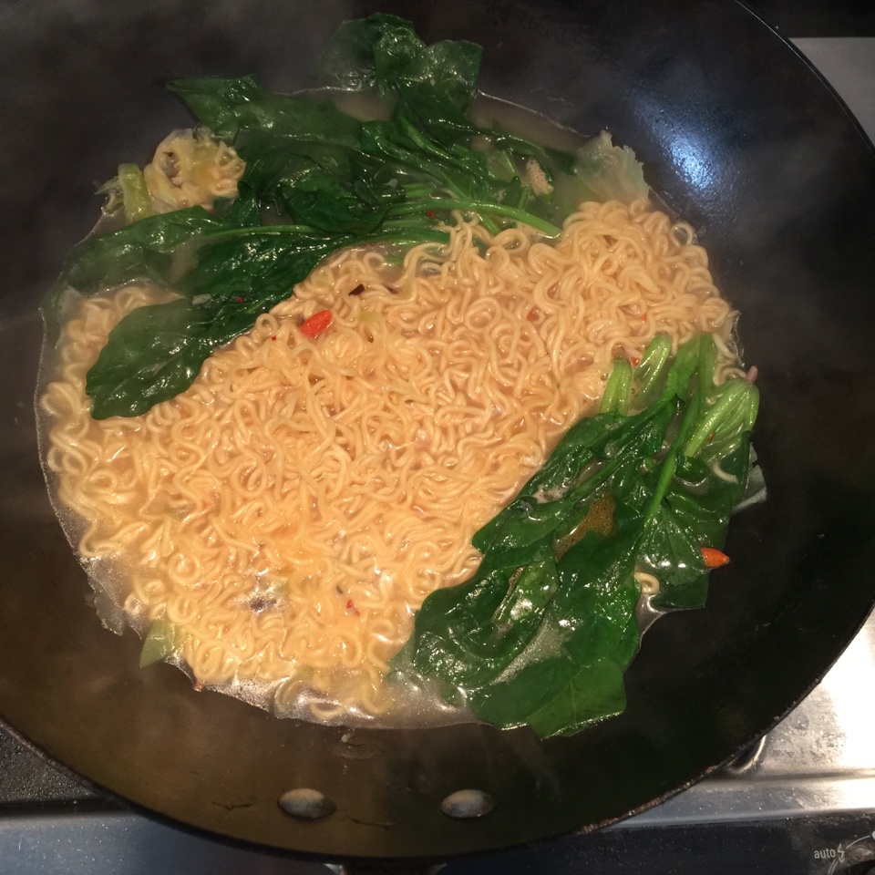 深夜分钟泡麵