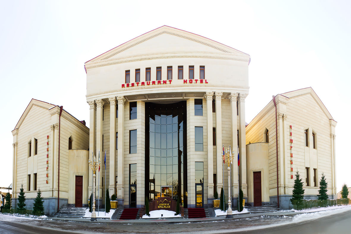 Royal Palace Hotel