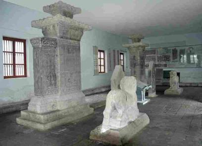 嘉祥现存距今1700多年的汉代石雕 嘉祥现存距今1700多年的汉代石雕
