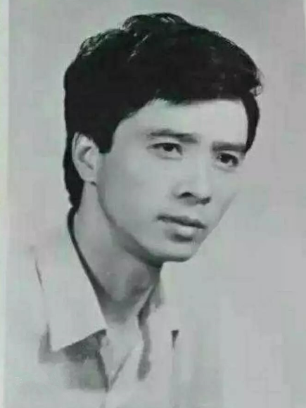 青年时代李世宏 青年时代李世宏