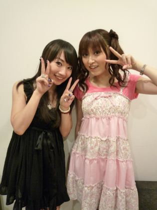 水树奈奈【左】和田村由加莉【右】合影 水树奈奈【左】和田村由加莉【右】合影
