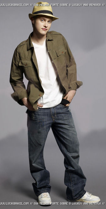 Lucas Grabeel