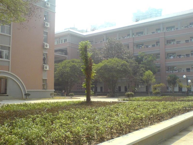 学校大门 学校大门