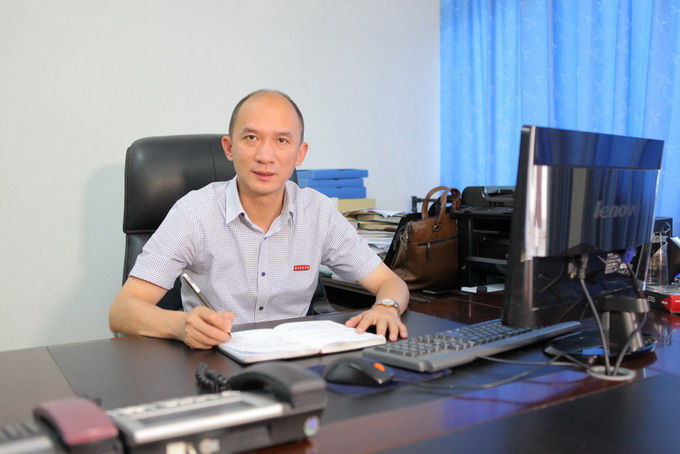 现任校长徐聪 现任校长徐聪