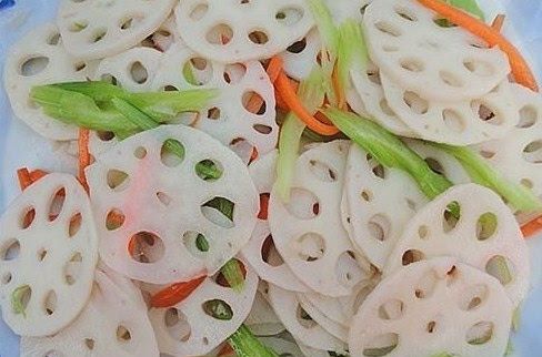 凉拌莲藕小黄瓜