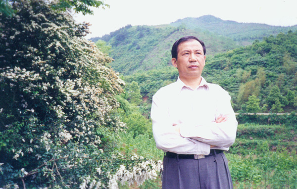 向本贵 向本贵