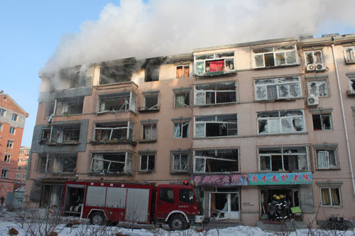吉林市龙潭区一居民楼发生爆炸 吉林市龙潭区一居民楼发生爆炸