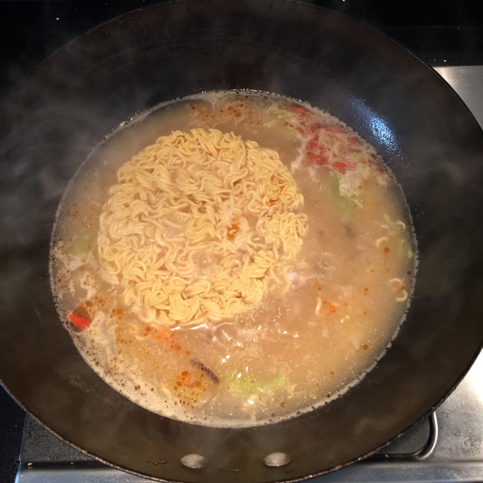 深夜分钟泡麵