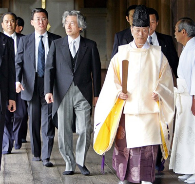 小泉参拜靖国神社 小泉参拜靖国神社