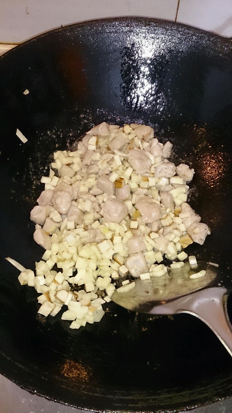葱油拌麵配辣肉丁浇头
