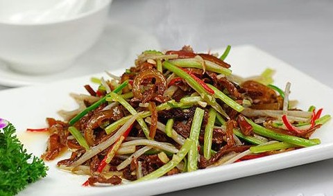 洋葱炒肉 洋葱炒肉