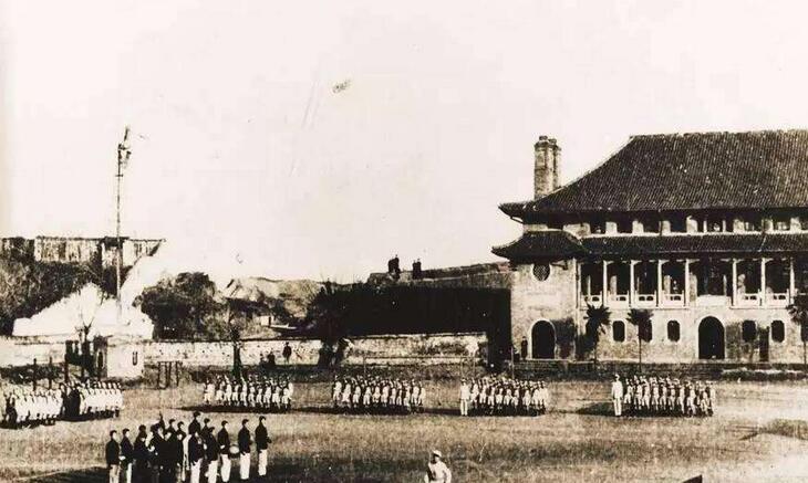 华中大学
