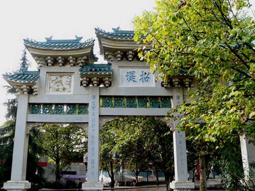家乡安龙招堤 家乡安龙招堤
