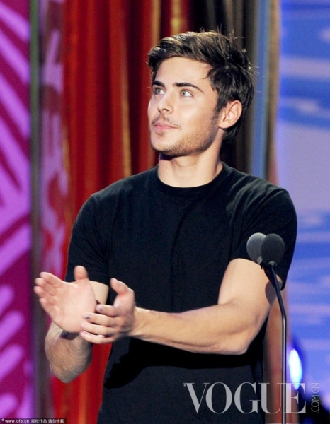 《歌舞青春》男星扎克·埃夫隆 (Zac Efron) 《歌舞青春》男星扎克·埃夫隆 (Zac Efron)