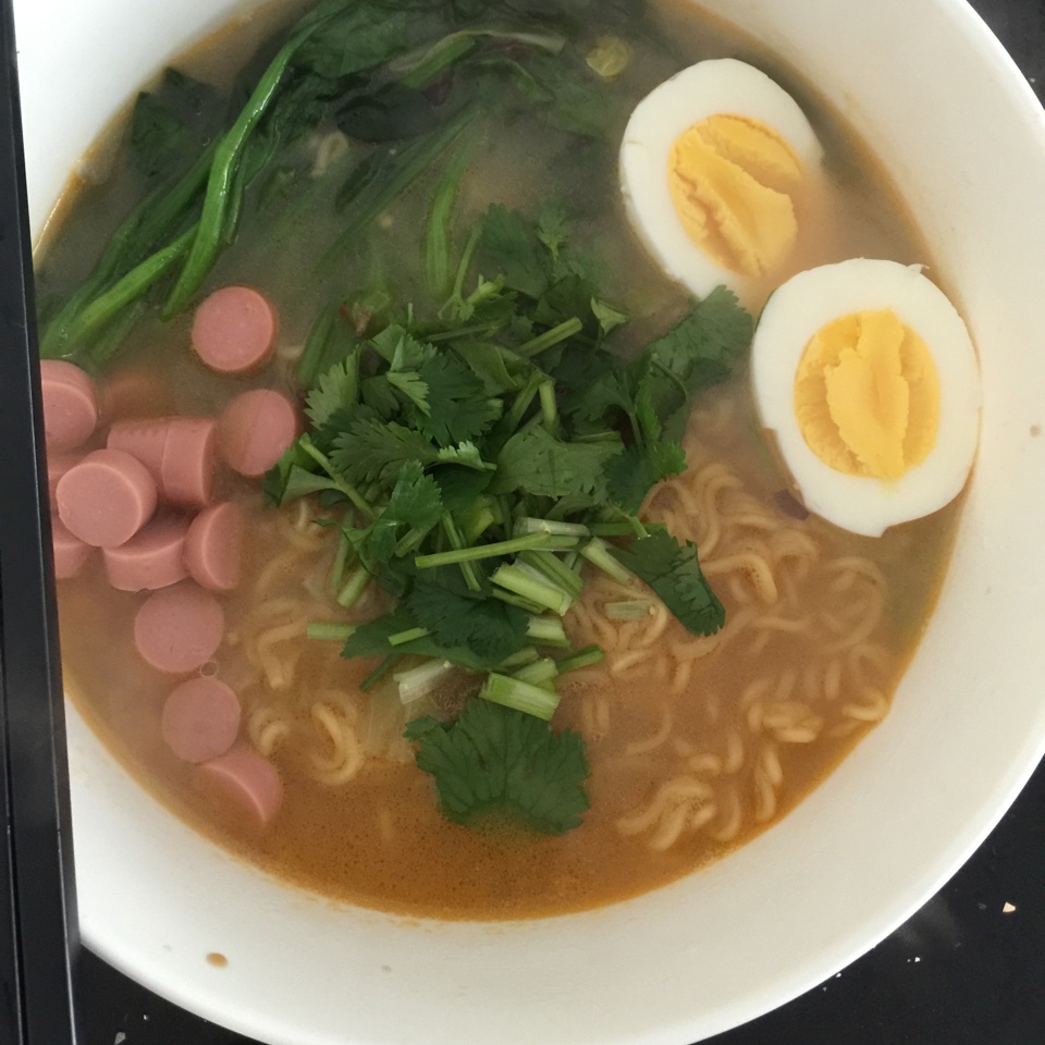 深夜分钟泡麵