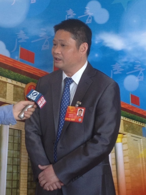 参加第十二届全国人大会议接受东南卫视专访 参加第十二届全国人大会议接受东南卫视专访