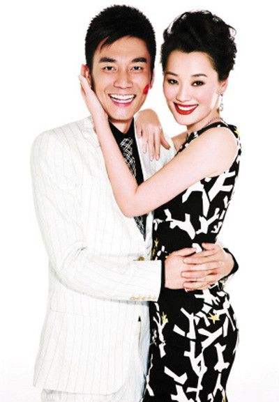 林依轮与妻子西华 林依轮与妻子西华