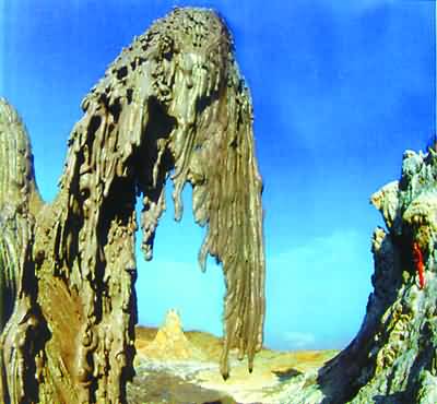 喷发碳酸岩浆(图1) 喷发碳酸岩浆(图1)