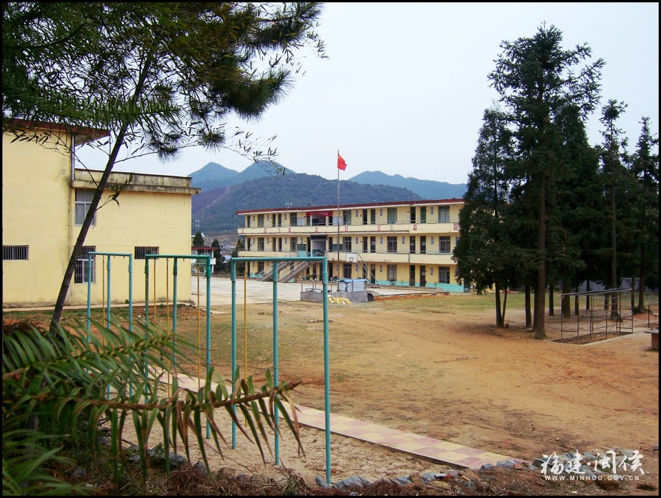 大湖中学 大湖中学
