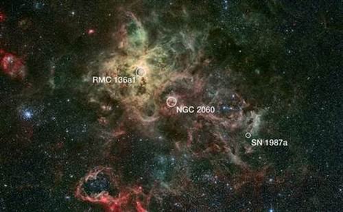 位于图像左侧部分的是NGC 2060。 位于图像左侧部分的是NGC 2060。
